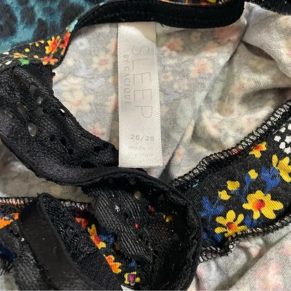 Cacique Lane Bryant 26/28 lot of 4 gowns - Picture 14 of 16